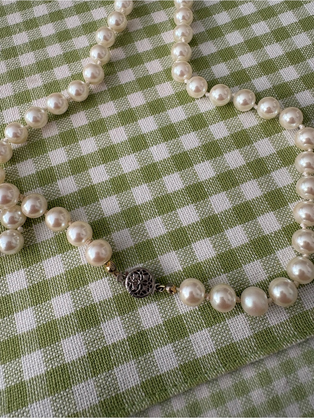 Vintage Faux Pearl Necklace with Filigree Clasp - Ivory